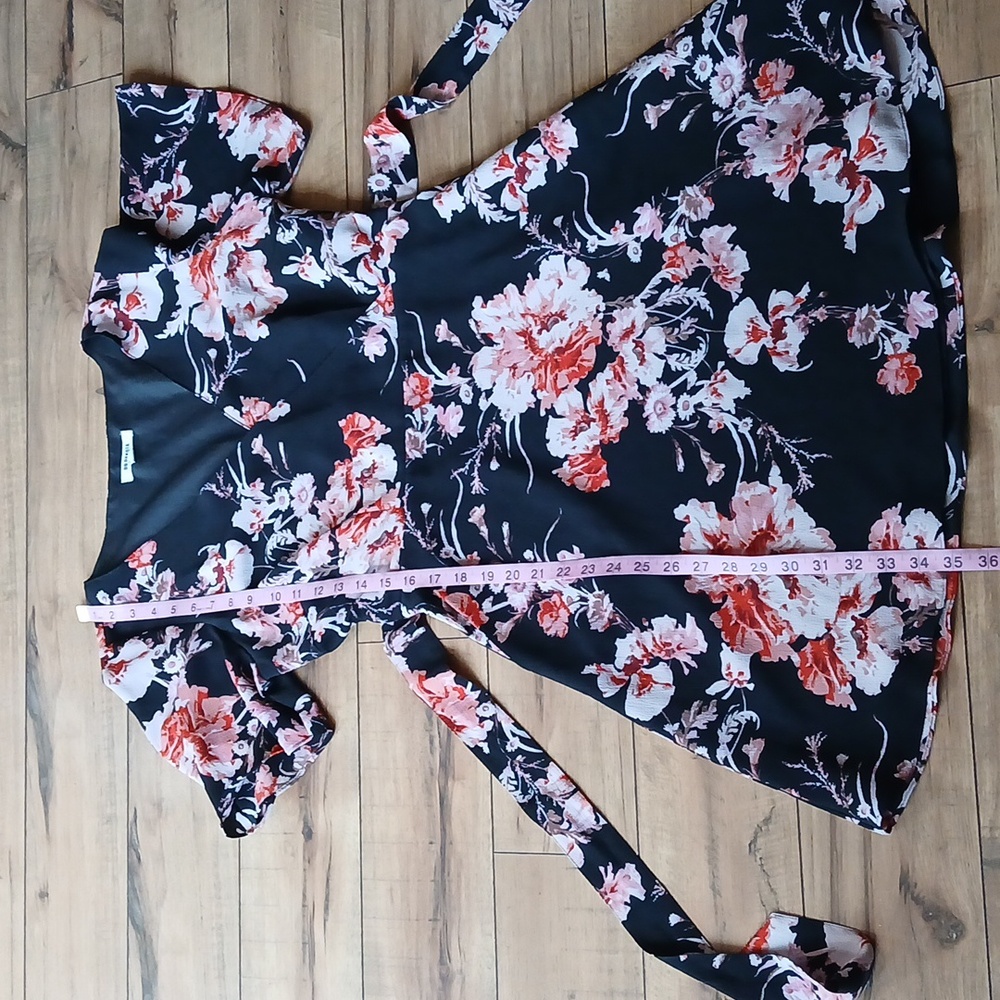 Women's Black Floral V-Neck Flowy Short Sleeves Mini Dress With Pockets Medium - Picture 9 of 17